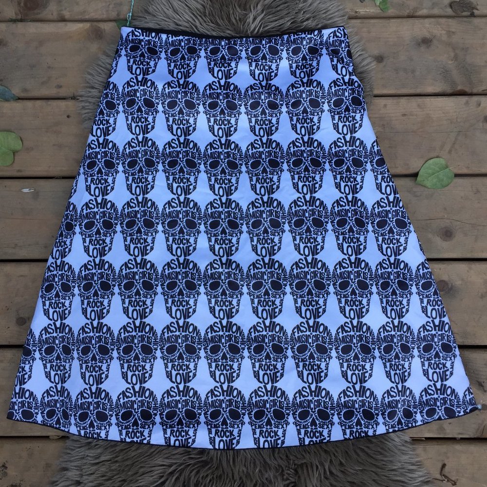 Handcrafted skull music/love/rock black & white A-line skirt - size M